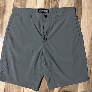 American Eagle Active Flex shorts 32